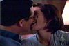 DeadLoisWalking-embrasser2